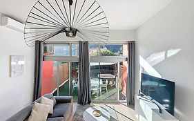 2 Pieces - Parking - Jacuzzi - Food & Drink - Love